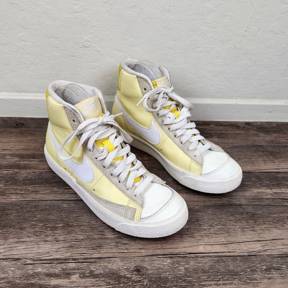 Nike Blazer Mid 77 Sneakers Bicycle Yellow Women's 7